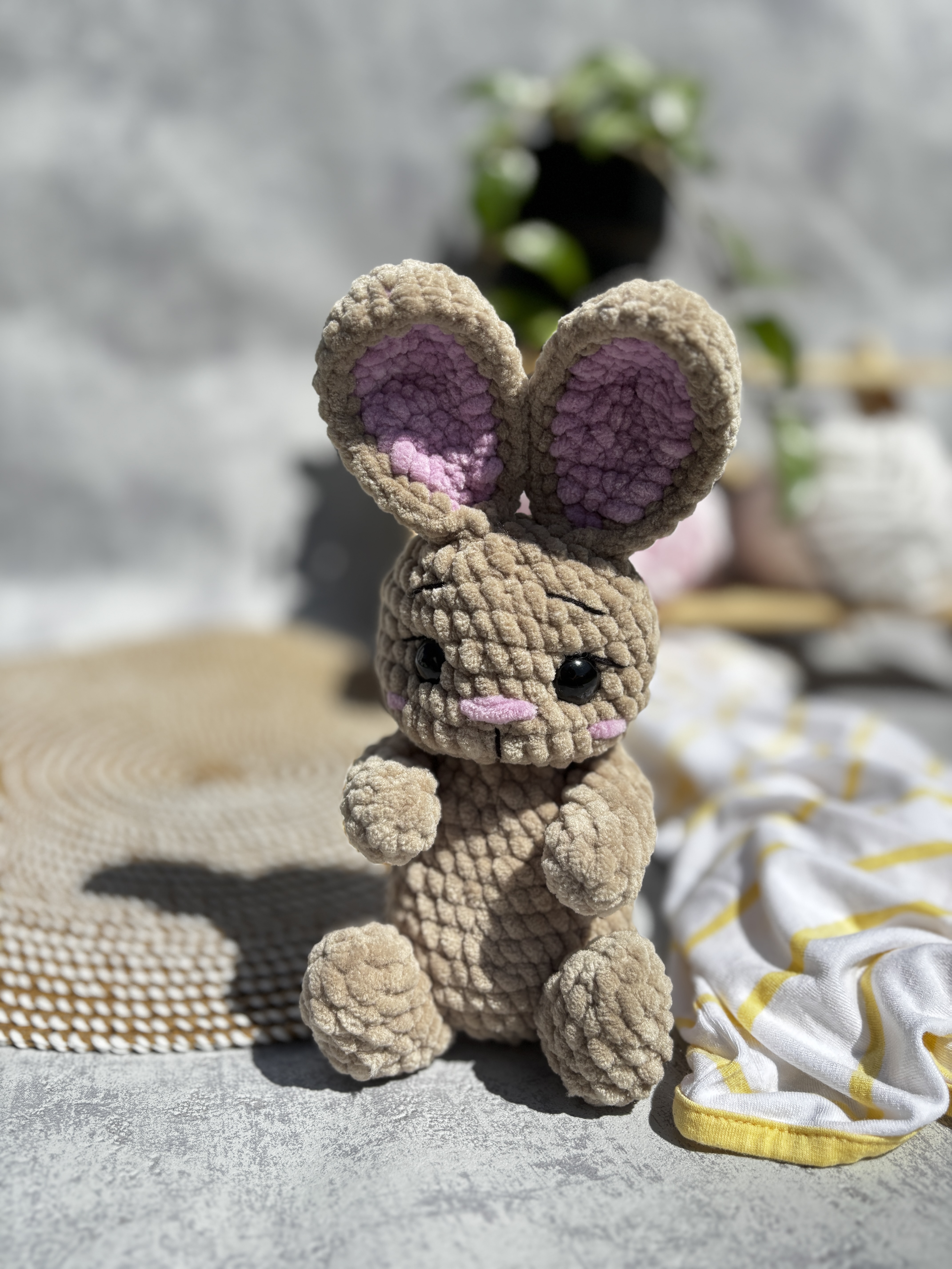 Háčkovaný Béžový králíček